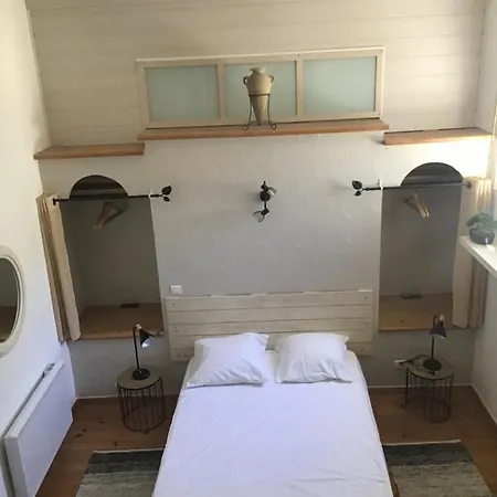 Rez De Villa Tout Confort Dans Ancien Monastere * Fréjus